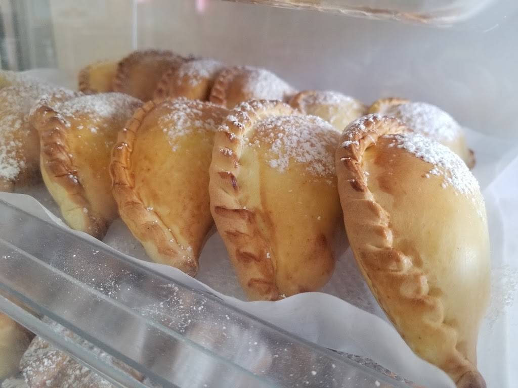 Julias Empanadas | restaurant | 2452 18th St NW, Washington, DC 20009, USA | 2023286232 OR +1 202-328-6232
