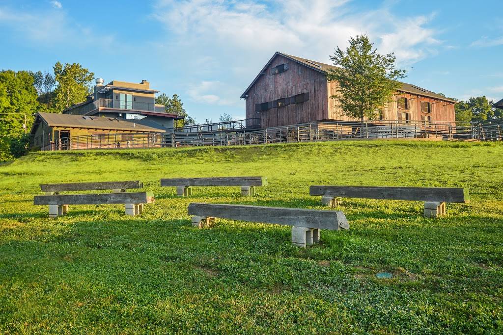 Traders Point Creamery | restaurant | 9101 Moore Rd, Zionsville, IN 46077, USA | 3177331700 OR +1 317-733-1700