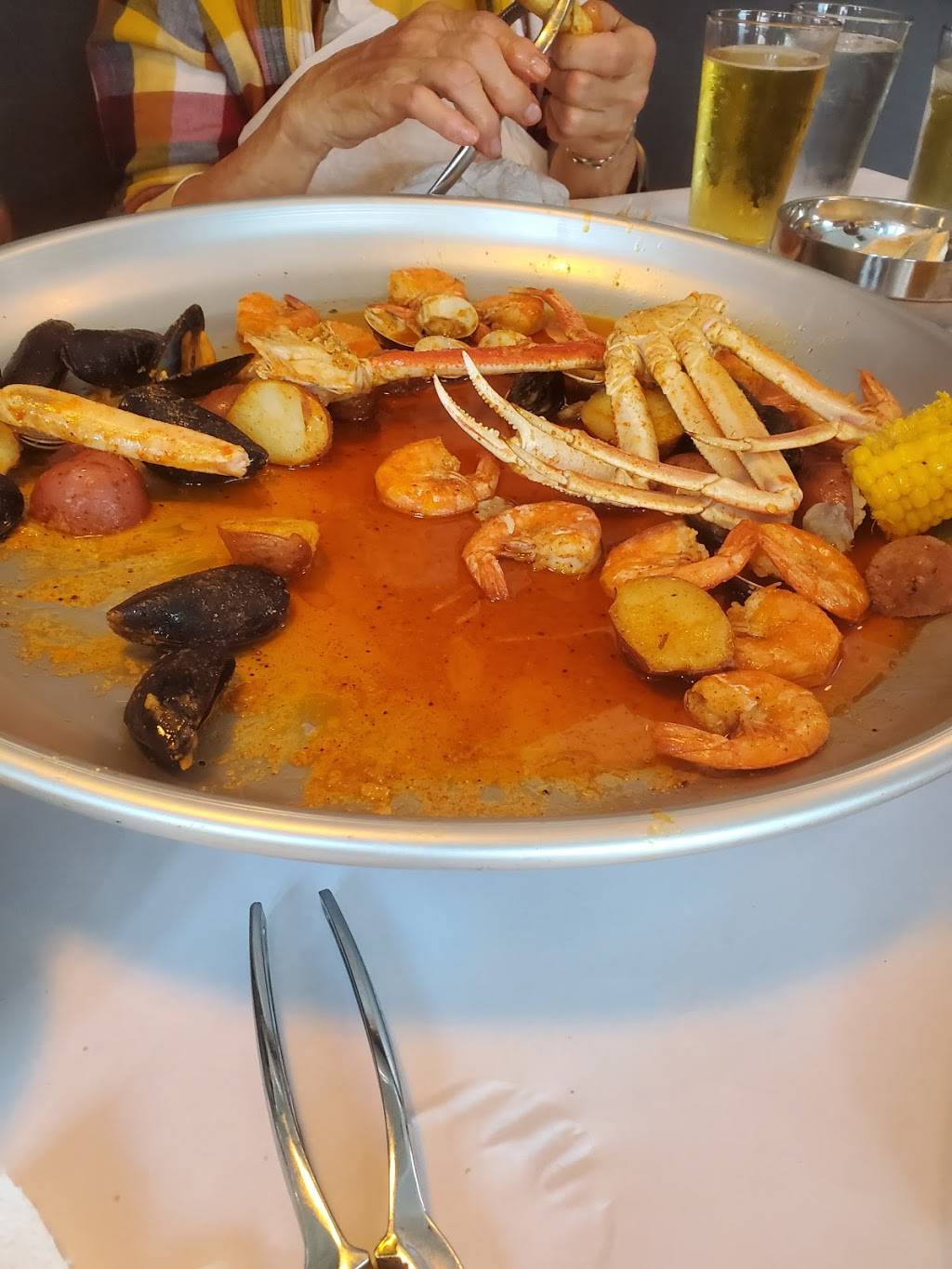 Bourbon Street | restaurant | S Canopy St, Lincoln, NE 68508, USA | 4022611365 OR +1 402-261-1365