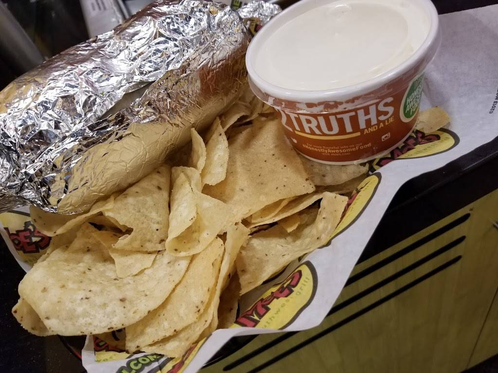 Moes Southwest Grill | restaurant | 2257 S University Dr, Davie, FL 33324, USA | 9543325200 OR +1 954-332-5200