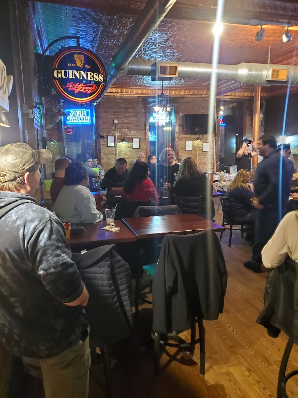 Rae Raes Pizza Palace | restaurant | 101 S Main St, Grant Park, IL 60940, USA | 8154658031 OR +1 815-465-8031