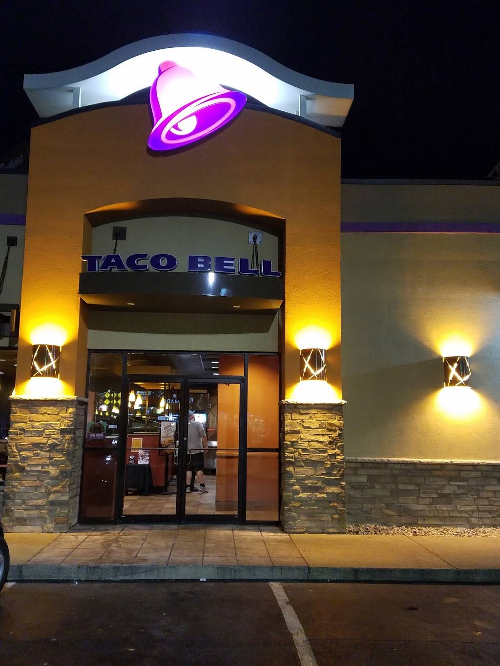Taco Bell | meal takeaway | 815 Skyland Blvd E, Tuscaloosa, AL 35405, USA | 2057581000 OR +1 205-758-1000