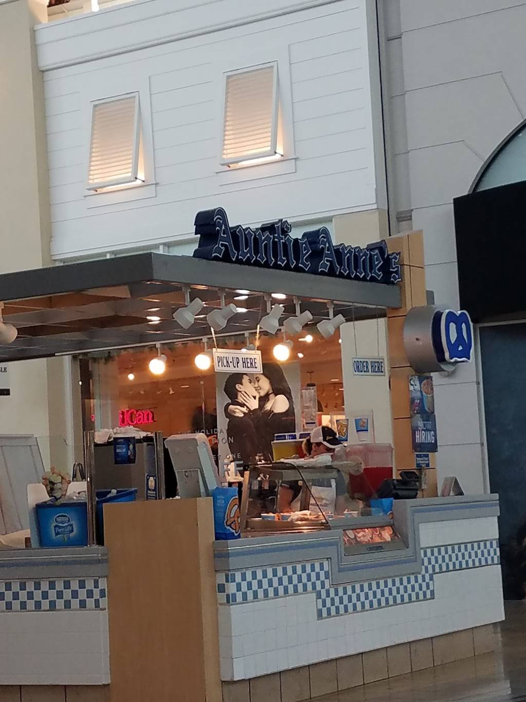 Auntie Annes Pretzels | cafe | 8094 Citrus Park Town Center Mall, Tampa, FL 33625, USA | 8139267651 OR +1 813-926-7651