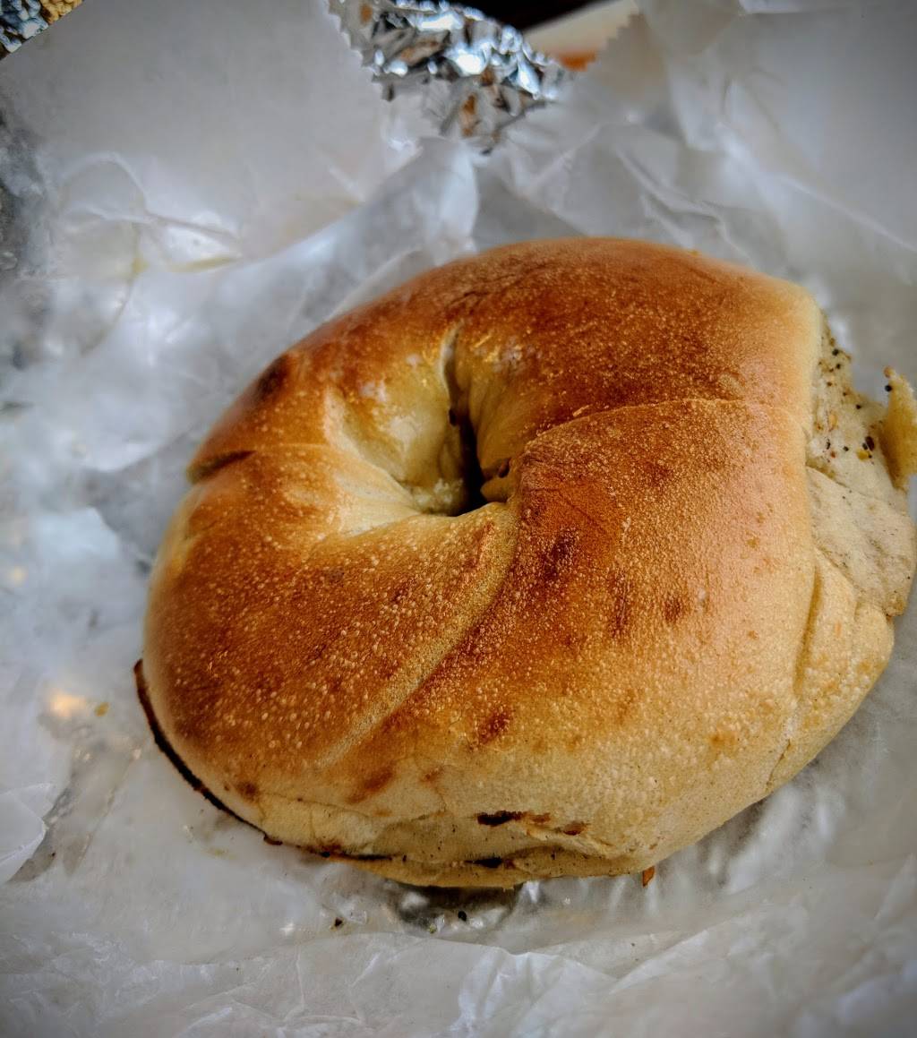 Bagels & Brew | bakery | 4305 Broadway, Astoria, NY 11103, USA | 7185454440 OR +1 718-545-4440