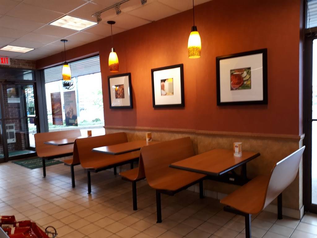 Burger King | restaurant | 318 Ontario St, St. Catharines, ON L2R 5L8, Canada | 9056823428 OR +1 905-682-3428