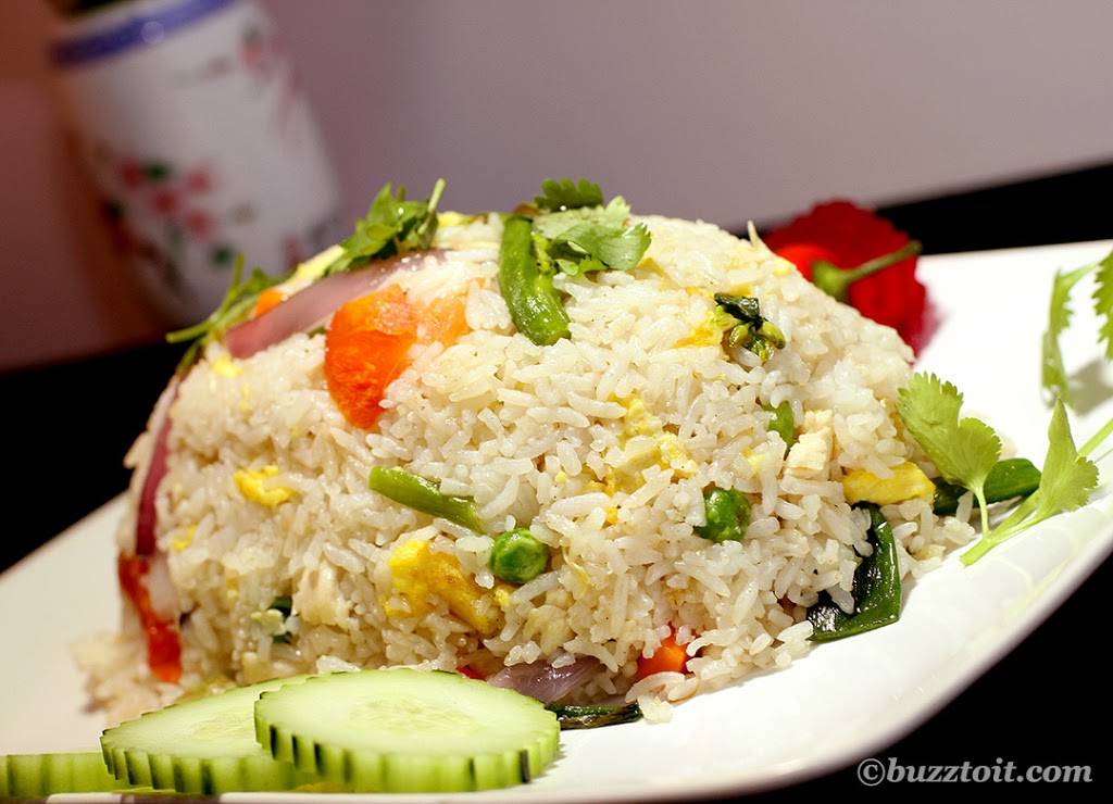 Yaus Place | restaurant | 110 W Burlington Ave # B, La Grange, IL 60525, USA | 7083527928 OR +1 708-352-7928