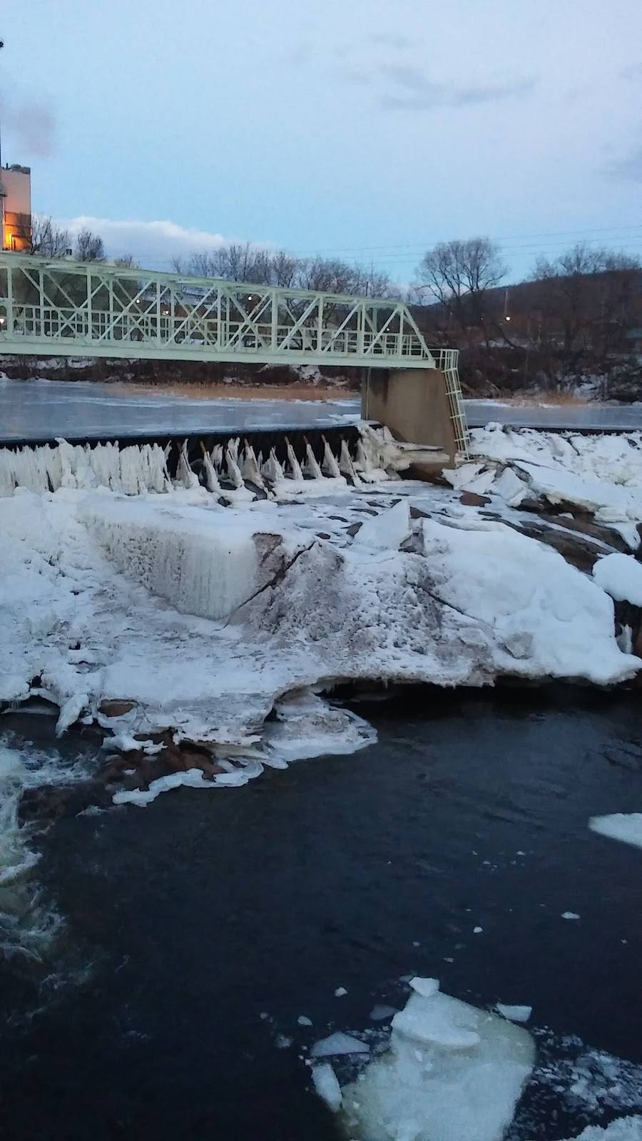 Supreme Pizza | restaurant | 244 Main St, Berlin, NH 03570, USA | 6037521077 OR +1 603-752-1077