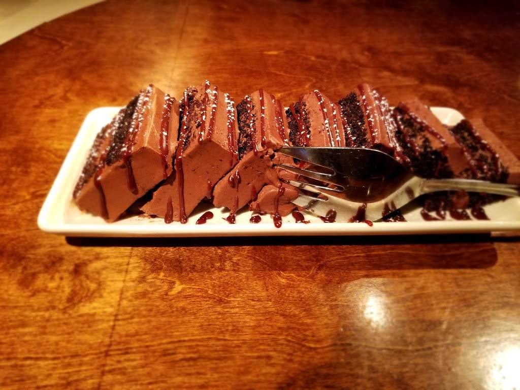 L. Woods Tap & Pine Lodge | restaurant | 7110 Lincoln Ave, Lincolnwood, IL 60712, USA | 8476773350 OR +1 847-677-3350