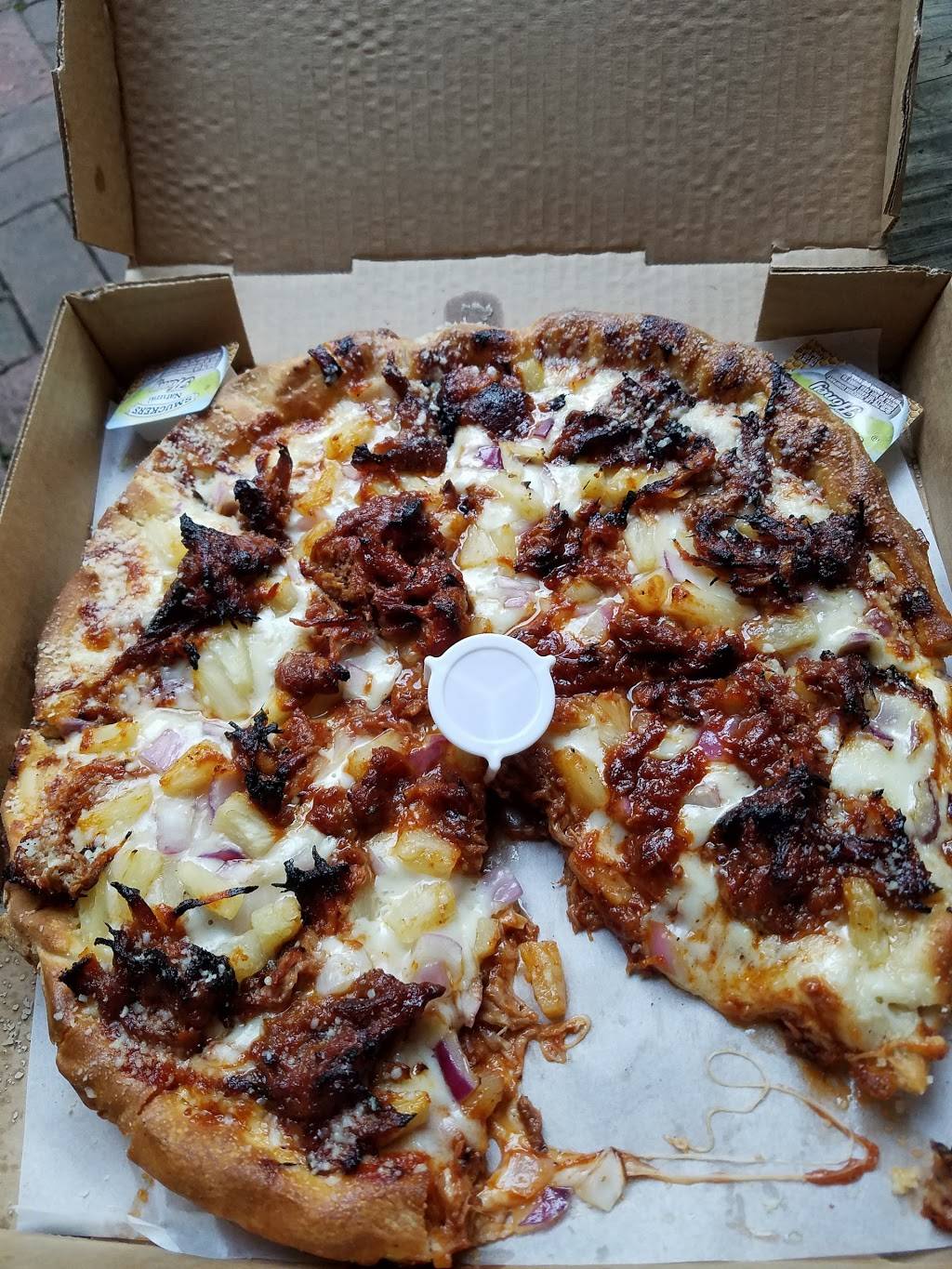 Edisons Pizza Kitchen | restaurant | 2365 Professor Ave, Cleveland, OH 44113, USA | 2162984484 OR +1 216-298-4484