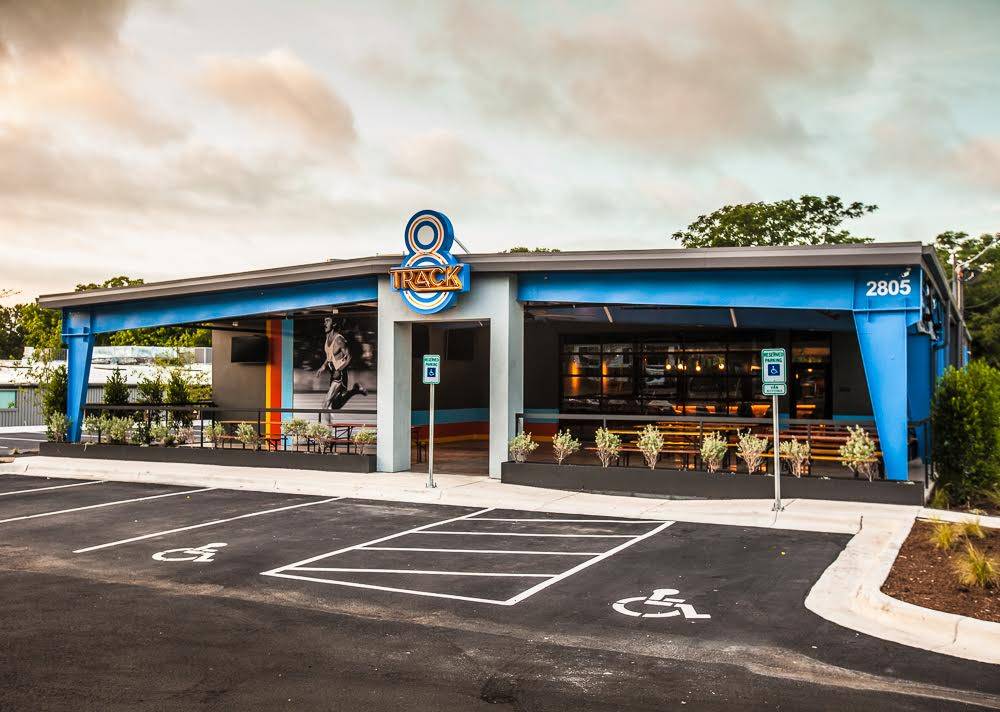 8 Track | restaurant | 2805 Manor Rd, Austin, TX 78722, USA | 5123587870 OR +1 512-358-7870