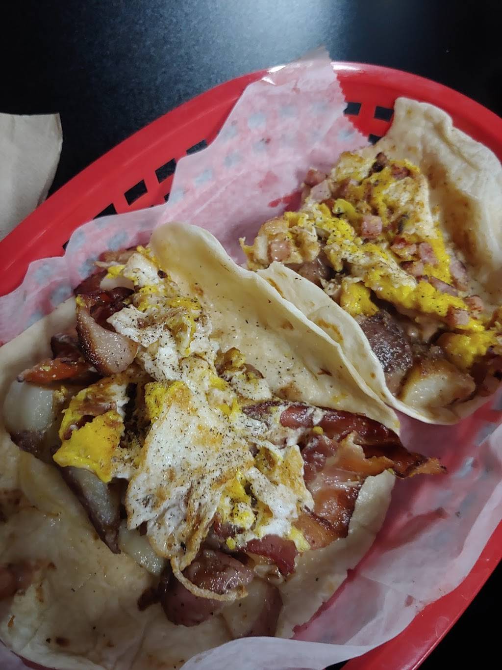 La Familia cafe | restaurant | 224 W Michigan Ave, Kalamazoo, MI 49007, USA | 2693128014 OR +1 269-312-8014