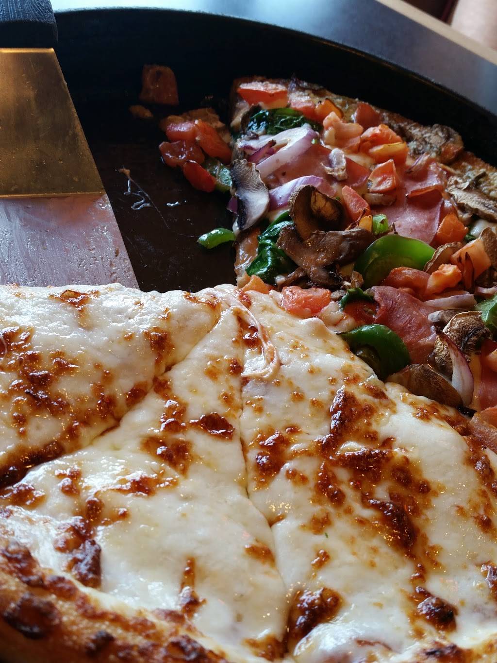 Pizza Hut | restaurant | 303 I 35 Hwy NW, Hillsboro, TX 76645, USA | 2545828295 OR +1 254-582-8295