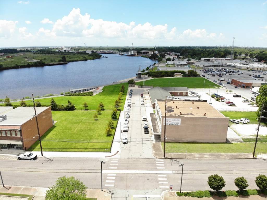 Boardwalk Grille | restaurant | 109 5th St, Orange, TX 77630, USA | 4093304450 OR +1 409-330-4450