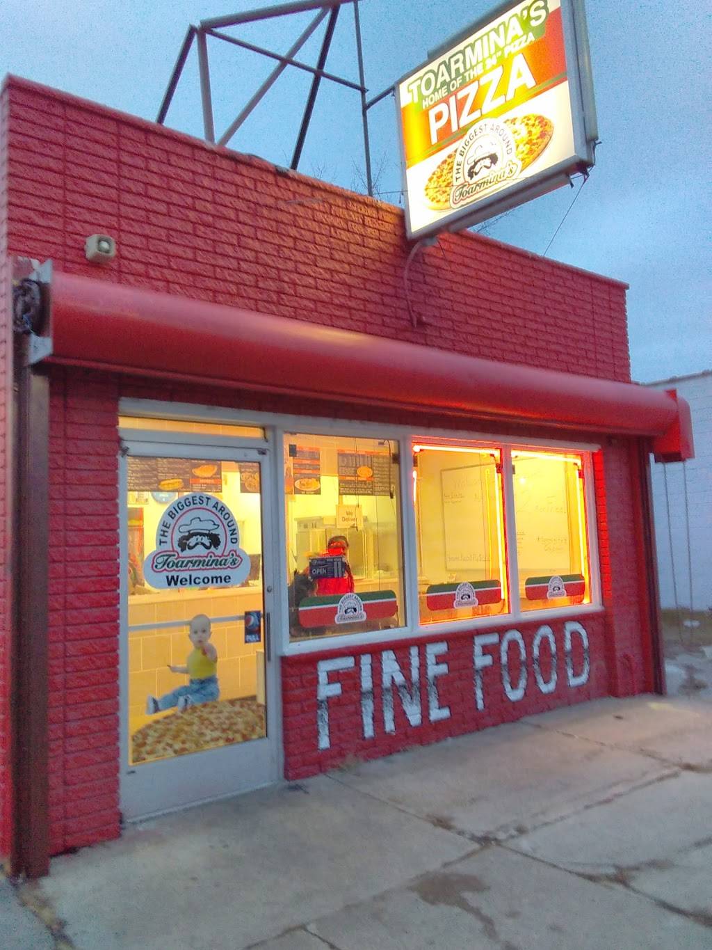 Toarminas Pizza | restaurant | 19562-19598 Joy Rd, Detroit, MI 48228, USA | 3132702424 OR +1 313-270-2424