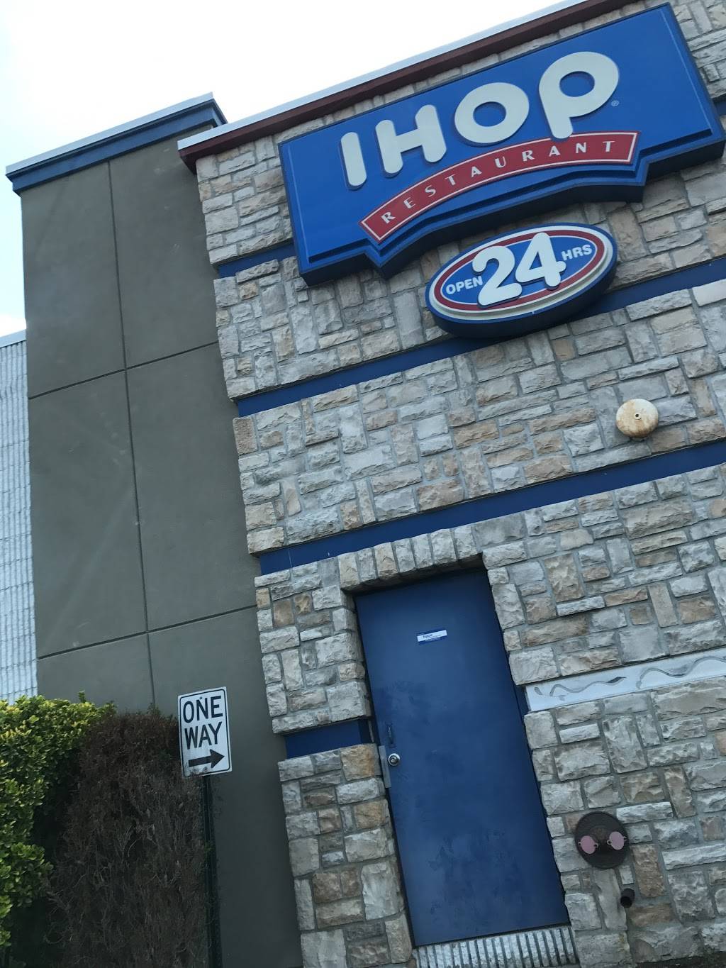 IHOP | restaurant | 360 US-46, Totowa, NJ 07512, USA | 9738902802 OR +1 973-890-2802