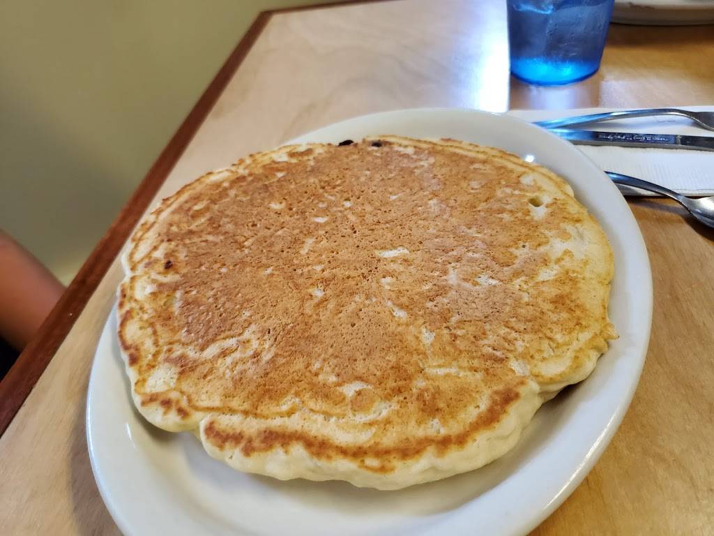 Looney Moose Cafe | cafe | 9 Main St, Stratton, ME 04982, USA | 2072467932 OR +1 207-246-7932