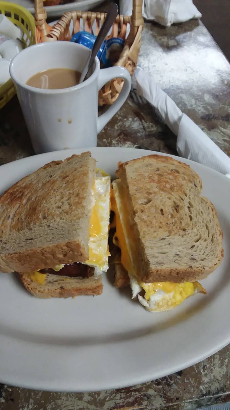 C P Deli | restaurant | 3707 Crill Ave, Palatka, FL 32177, USA | 3863281199 OR +1 386-328-1199