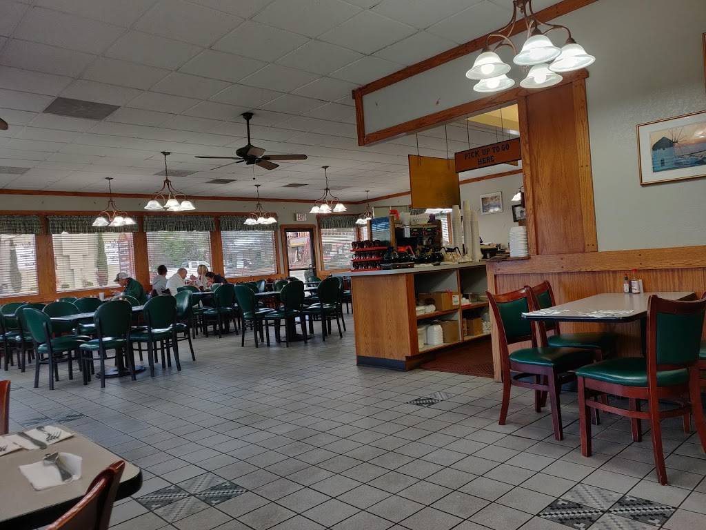 Petes Place | restaurant | 40093 CA-41, Oakhurst, CA 93644, USA | 5596830772 OR +1 559-683-0772