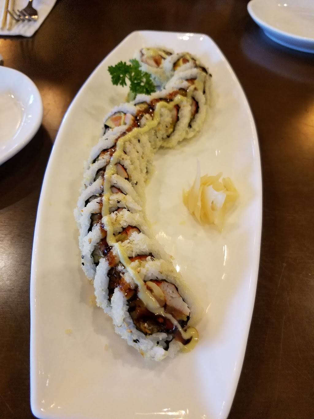 Lus Sushi & Chinese | restaurant | 2001 S Naperville Rd, Wheaton, IL 60189, USA | 6308582006 OR +1 630-858-2006