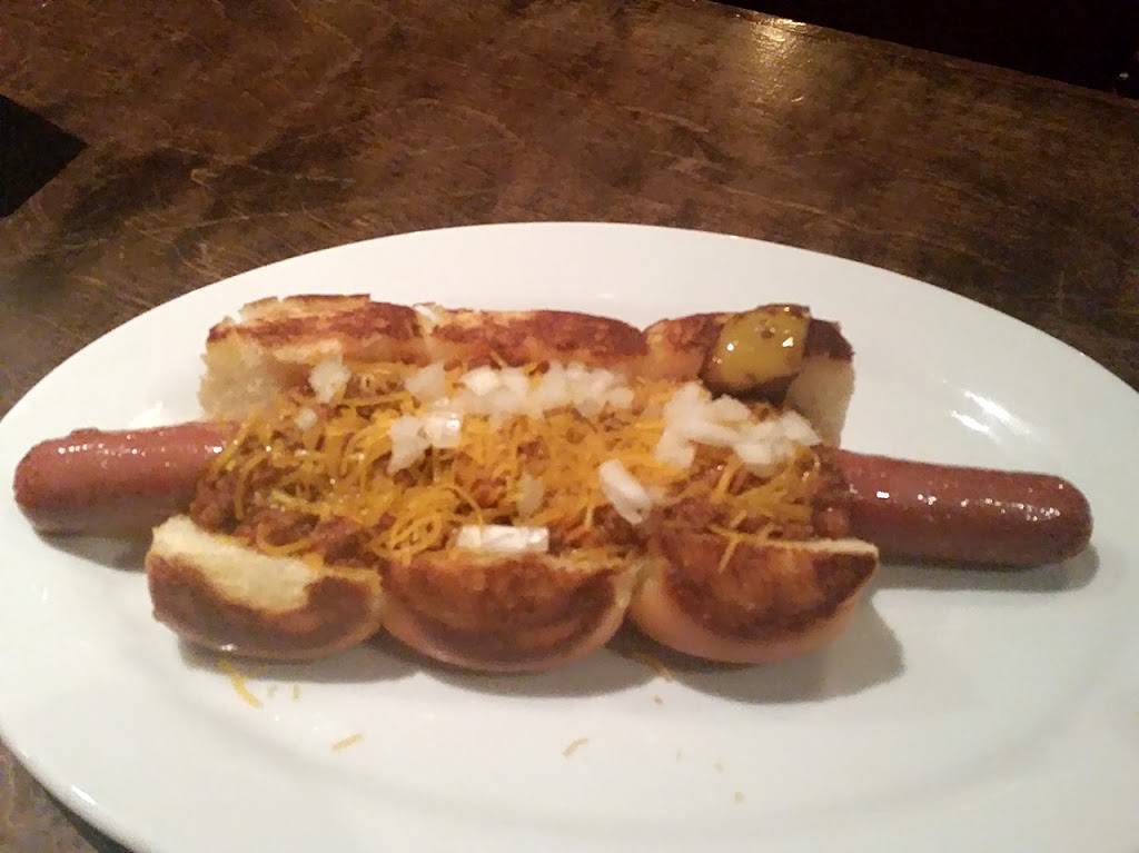 Bombay Bar & Grill | night club | 143 S California St, Ventura, CA 93001, USA | 8056434404 OR +1 805-643-4404