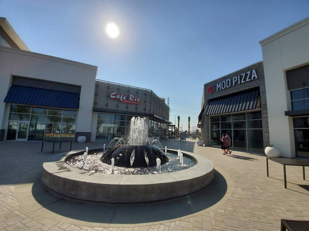 Cafe Rio Mexican Grill | restaurant | 4910 Hamner Ave, Eastvale, CA 91752, USA | 9515471160 OR +1 951-547-1160