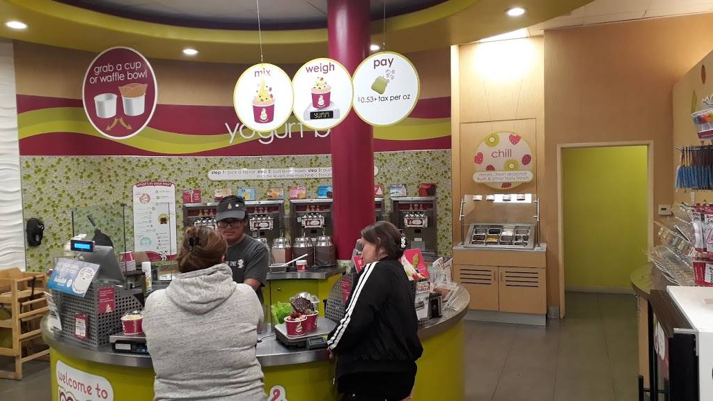 Menchies Frozen Yogurt | bakery | 4849 Laurel Canyon Blvd, Valley Village, CA 91607, USA | 8189859150 OR +1 818-985-9150