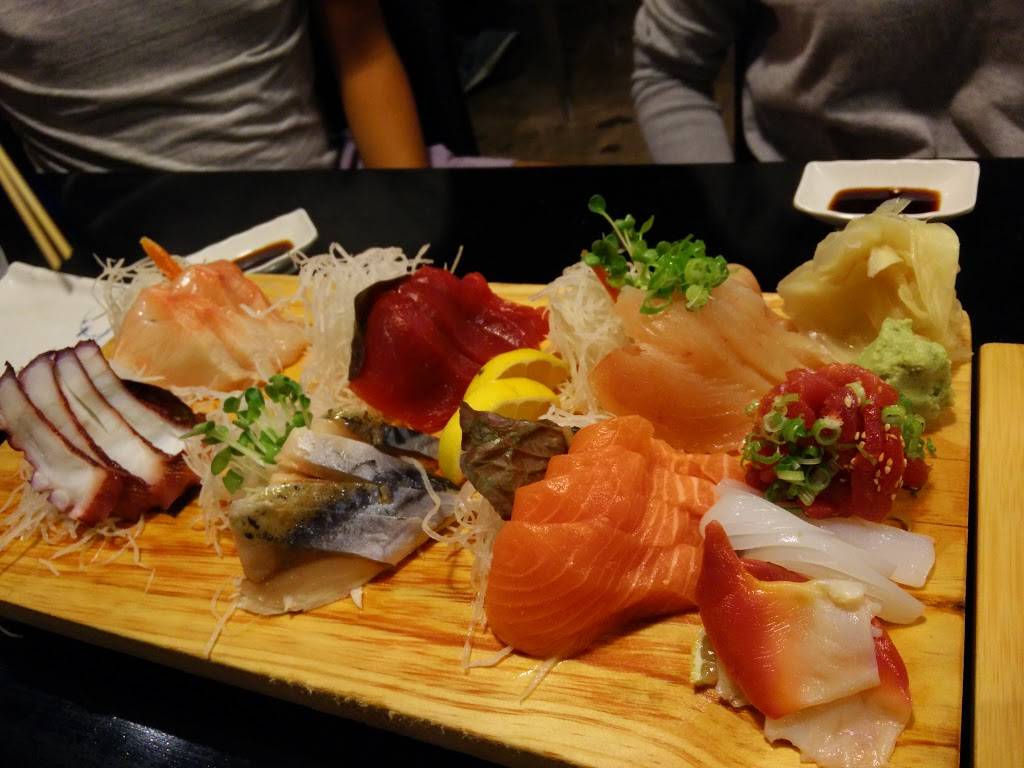 Sushi Monster | restaurant | 2426 Honolulu Ave, Montrose, CA 91020, USA | 8182492510 OR +1 818-249-2510