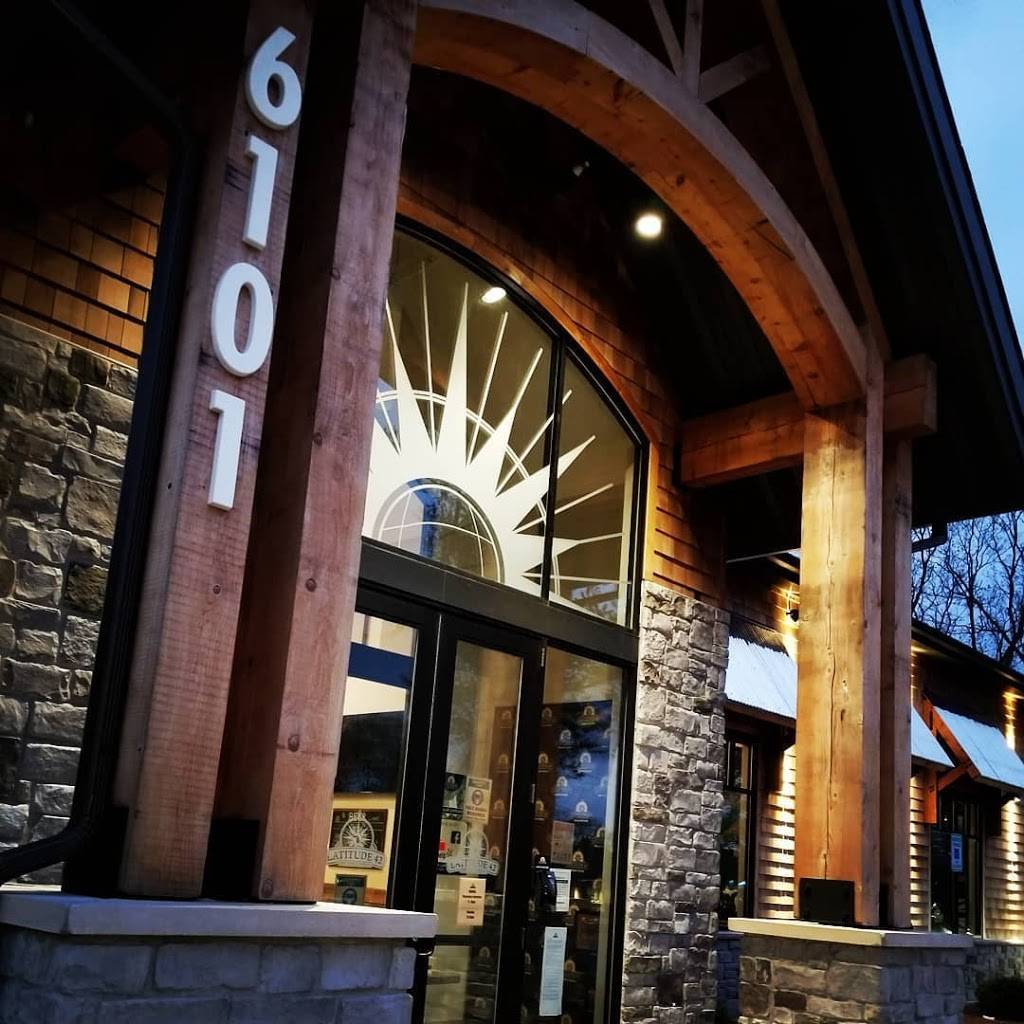 Latitude 42 Brewing Company Oshtemo | restaurant | 6101 W Main St, Kalamazoo, MI 49009, USA | 2697757242 OR +1 269-775-7242