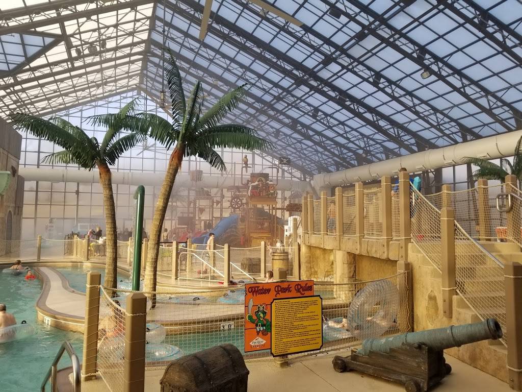 Pirates Cay Indoor Water Park | restaurant | 2558 N 3653rd Rd, Sheridan, IL 60551, USA | 8154963292 OR +1 815-496-3292
