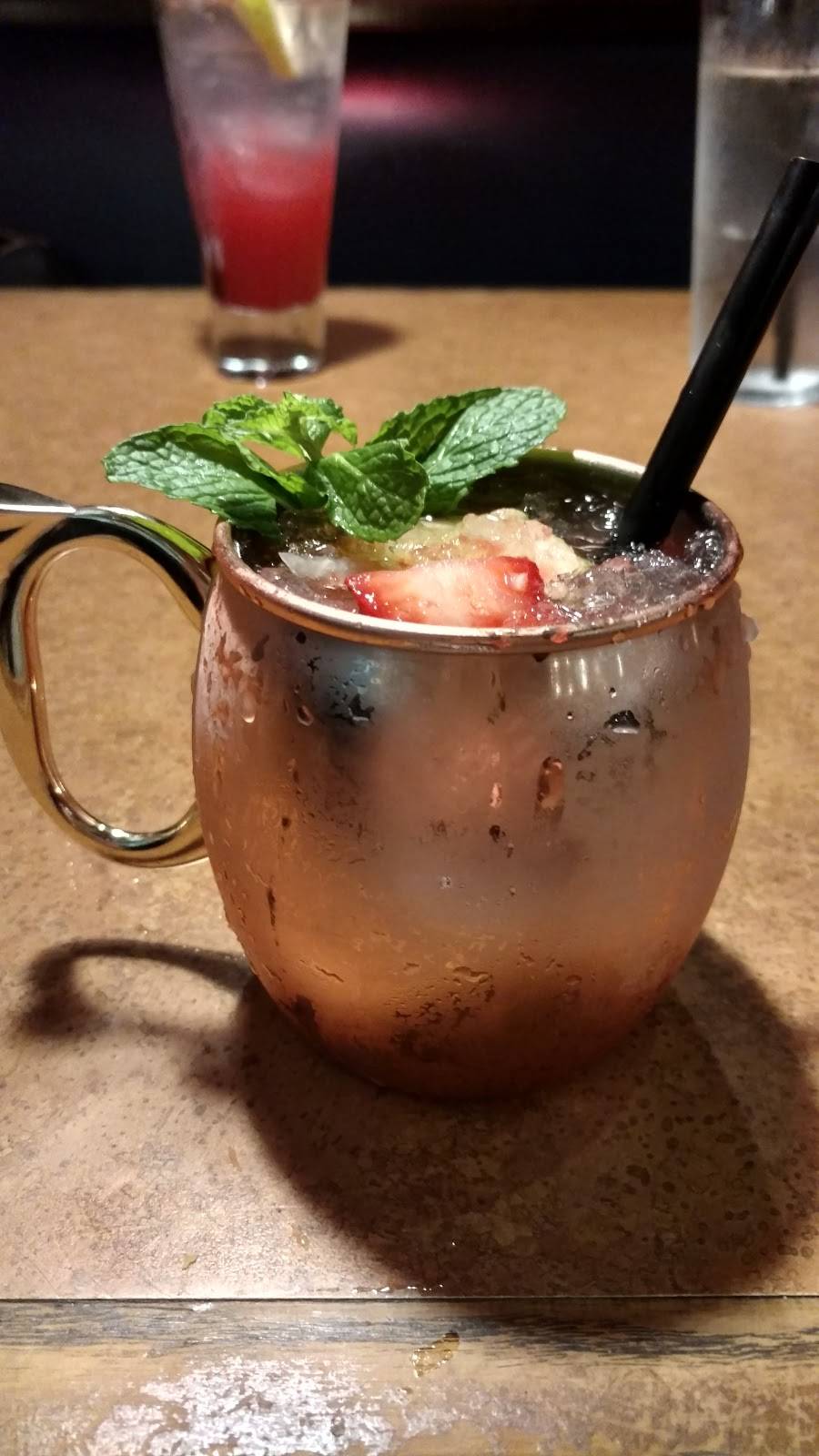 TGI Fridays | restaurant | 2501 E Fowler Ave, Tampa, FL 33612, USA | 8139799112 OR +1 813-979-9112