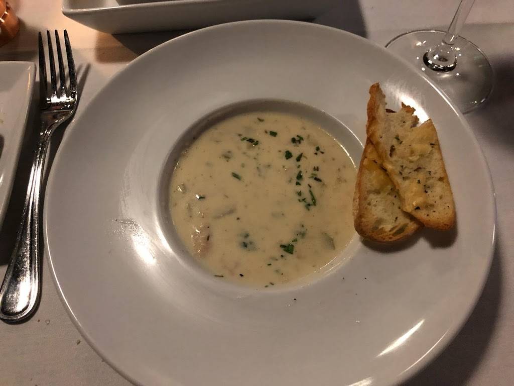 Salt Waterside Bistro | restaurant | 4308 Tradewinds Dr, Oxnard, CA 93035, USA | 8059855614 OR +1 805-985-5614