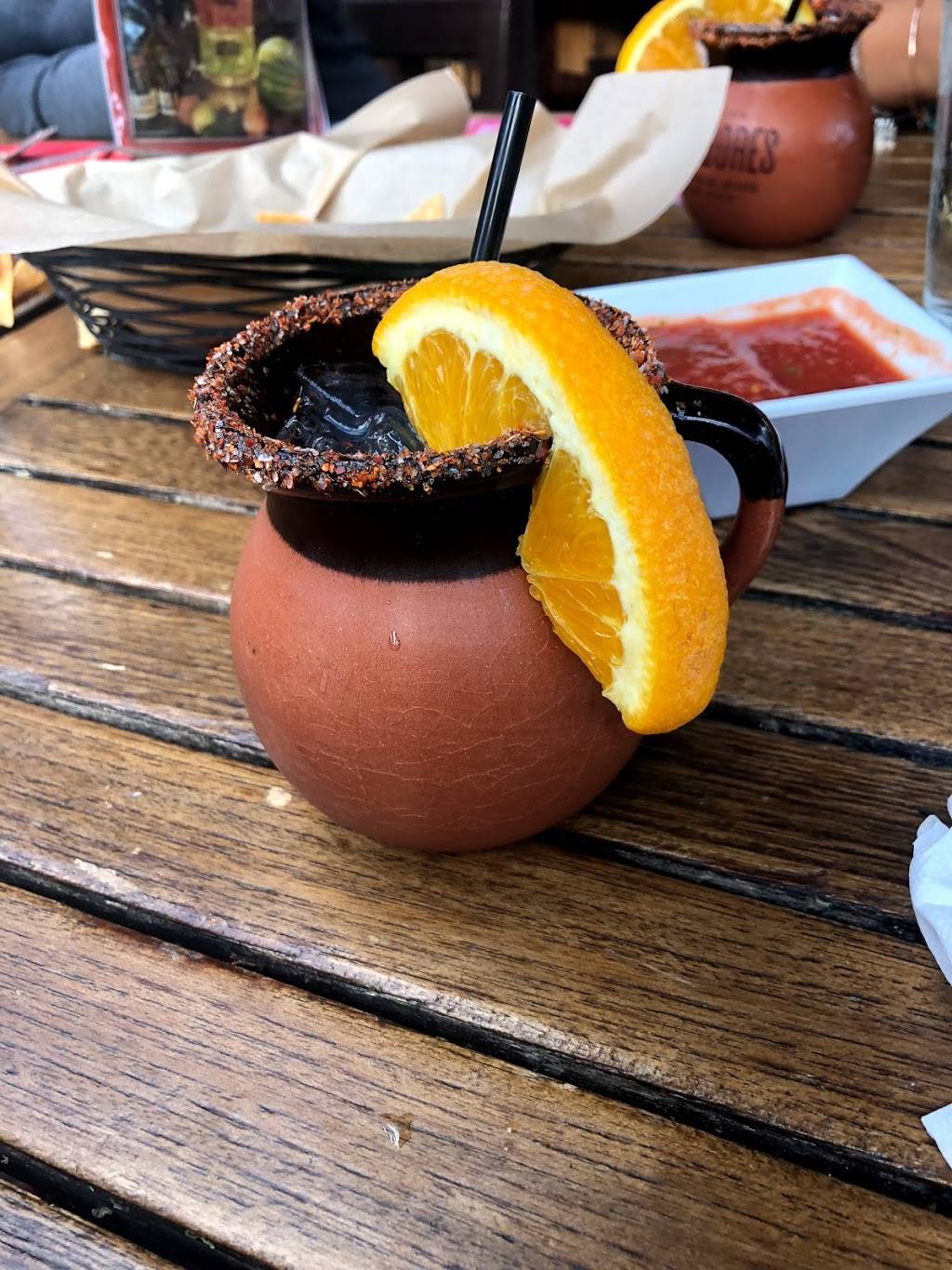 La Vida Cantina | restaurant | 1870 Harbor Blvd, Costa Mesa, CA 92627, USA | 9496122349 OR +1 949-612-2349