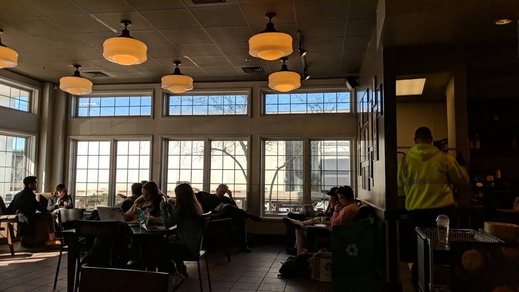 Starbucks | cafe | 8869 Brecksville Rd, Brecksville, OH 44141, USA | 4405460907 OR +1 440-546-0907