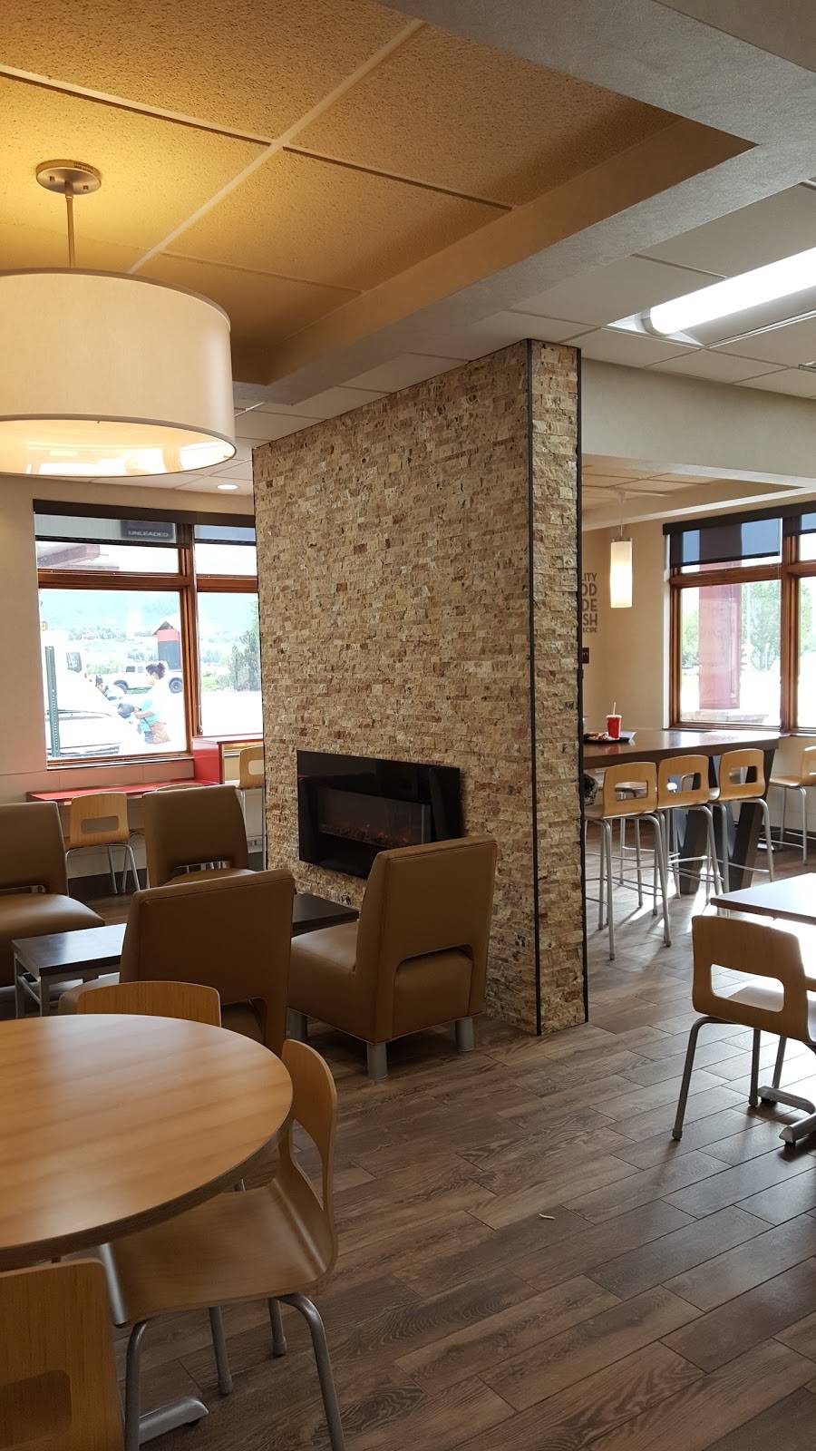 Wendys | restaurant | 436 Edwards Access Rd, Edwards, CO 81632, USA | 9709265850 OR +1 970-926-5850