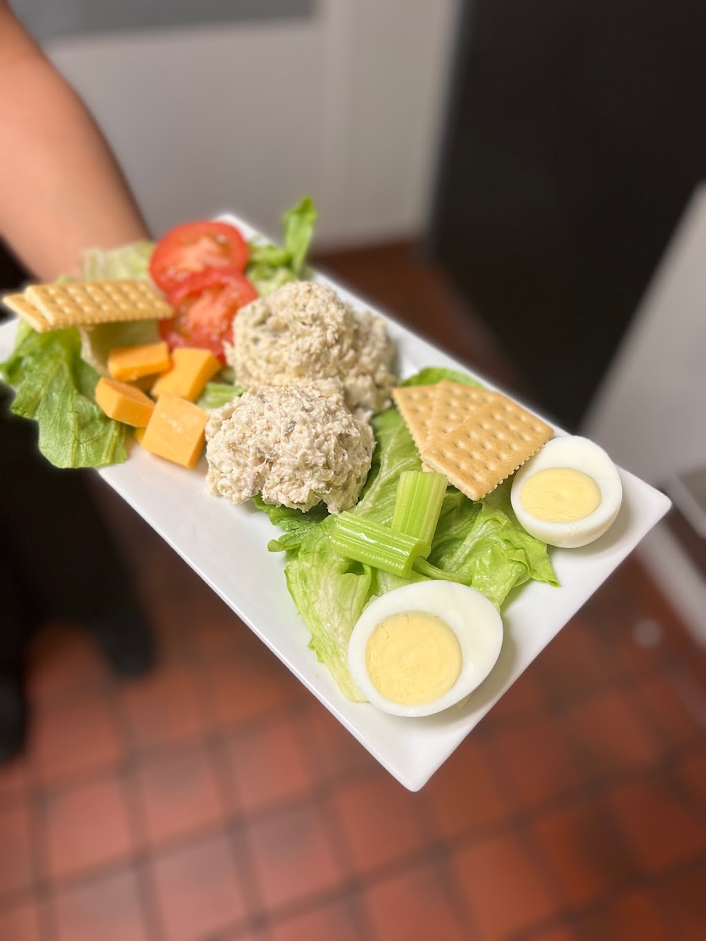 The Bank: Inspired by Lucy and Linda | restaurant | 401 S Main St, Emporia, VA 23847, USA | 4348296550 OR +1 434-829-6550