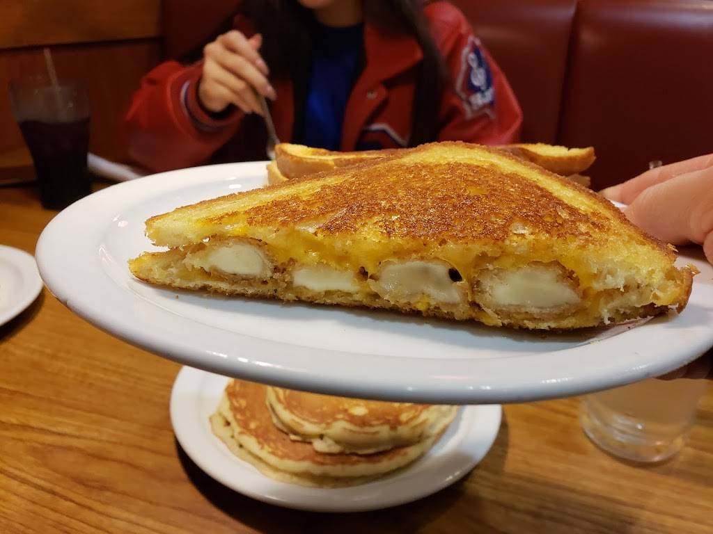 Dennys | restaurant | 2409 S New Rd, Waco, TX 76711, USA | 2547520743 OR +1 254-752-0743