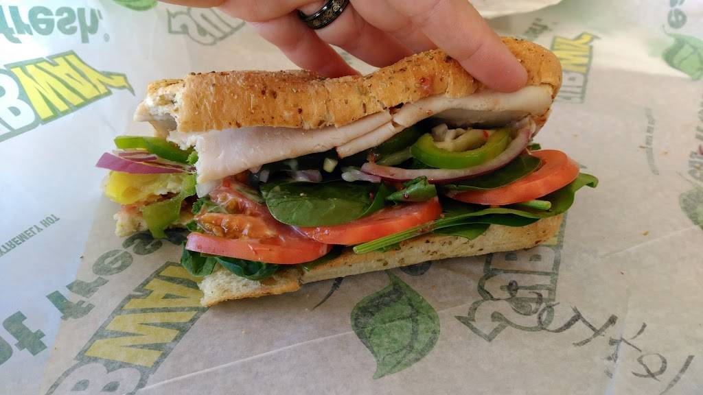 Subway Restaurants | restaurant | 5932 W Bell Rd, Glendale, AZ 85308, USA | 6029783488 OR +1 602-978-3488