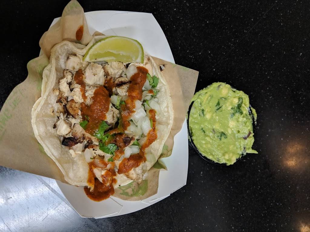 Baja Fresh Mexican Grill | restaurant | 41027 S Glenn Ave, Coalinga, CA 93210, USA | 5599353400 OR +1 559-935-3400