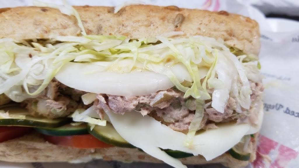 Jimmy Johns | meal delivery | 25296 Madison Ave Suite A, Murrieta, CA 92562, USA | 9516961117 OR +1 951-696-1117