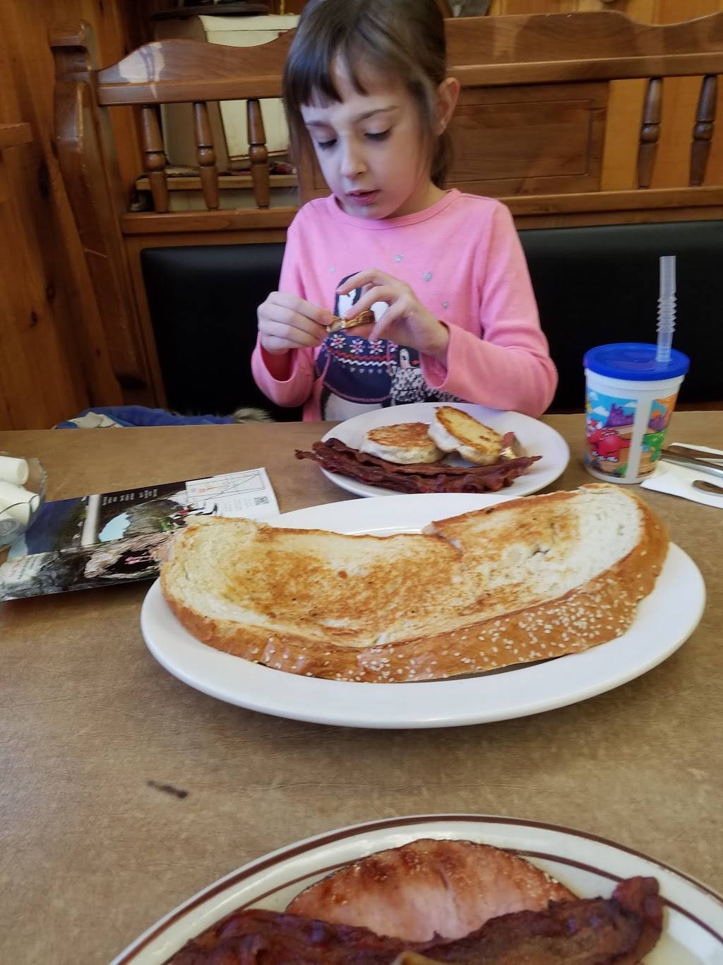 Kellys Country Kitchen | restaurant | 1075 NH-11, Farmington, NH 03835, USA | 6037554283 OR +1 603-755-4283