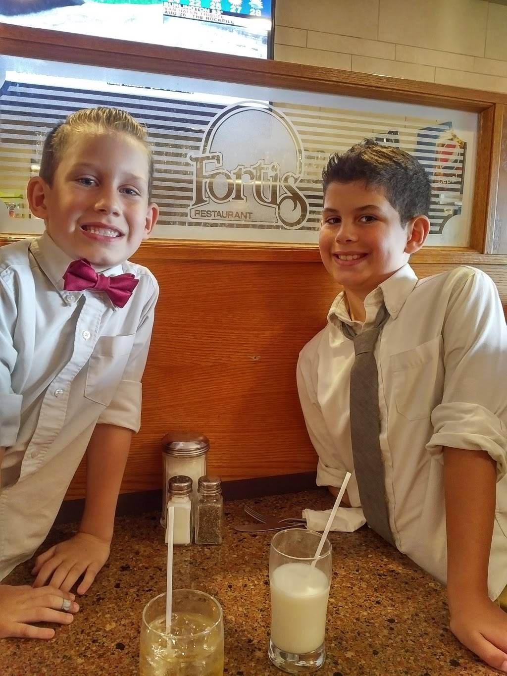 Fortis Family Restaurant | restaurant | 135 Queenston St, St. Catharines, ON L2R 2Z8, Canada | 9056826167 OR +1 905-682-6167