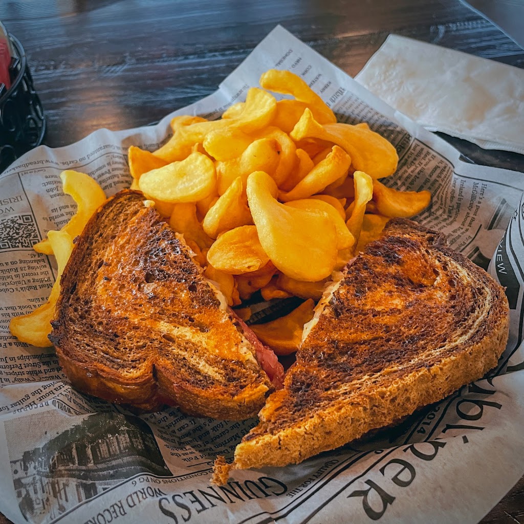 OMalleys Irish Grill | restaurant | 803 Harkrider St Suite 12, Conway, AR 72032, USA | 5015046949 OR +1 501-504-6949