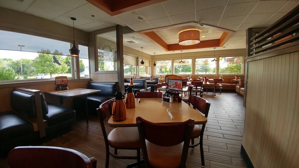 IHOP | restaurant | 125 Smith Rd, St. Charles, IL 60174, USA | 6303777448 OR +1 630-377-7448