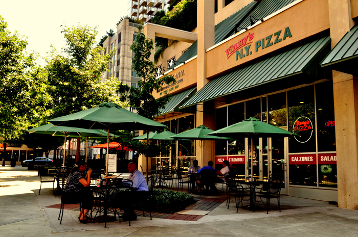 Vinnys N.Y. Pizza & Grill - Midtown | restaurant | 860 Peachtree St NE, Atlanta, GA 30308, USA | 4048720484 OR +1 404-872-0484