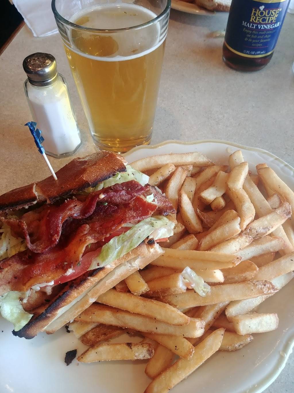 College Delly | restaurant | 336 Richmond Rd, Williamsburg, VA 23185, USA | 7572293915 OR +1 757-229-3915