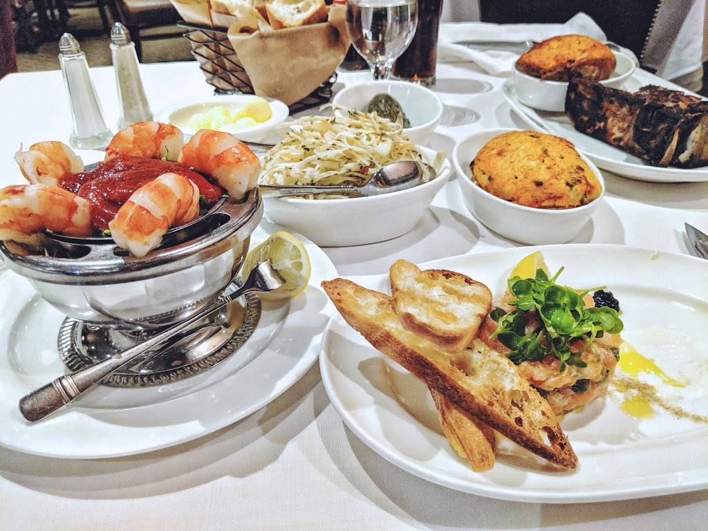 Moishes | restaurant | 3961 Boul St-Laurent, Montréal, QC H2W 1Y4, Canada | 5148453509 OR +1 514-845-3509