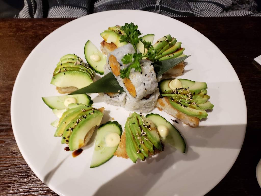 J Sushi Bar | restaurant | 647 Niagara St, Welland, ON L3C 1E2, Canada | 9057881188 OR +1 905-788-1188
