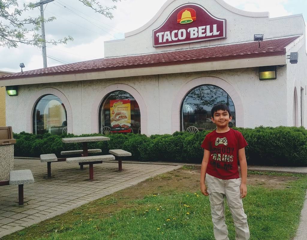 Taco Bell | meal takeaway | 744 Queenston Rd, Hamilton, ON L8G 1A4, Canada | 9055730733 OR +1 905-573-0733