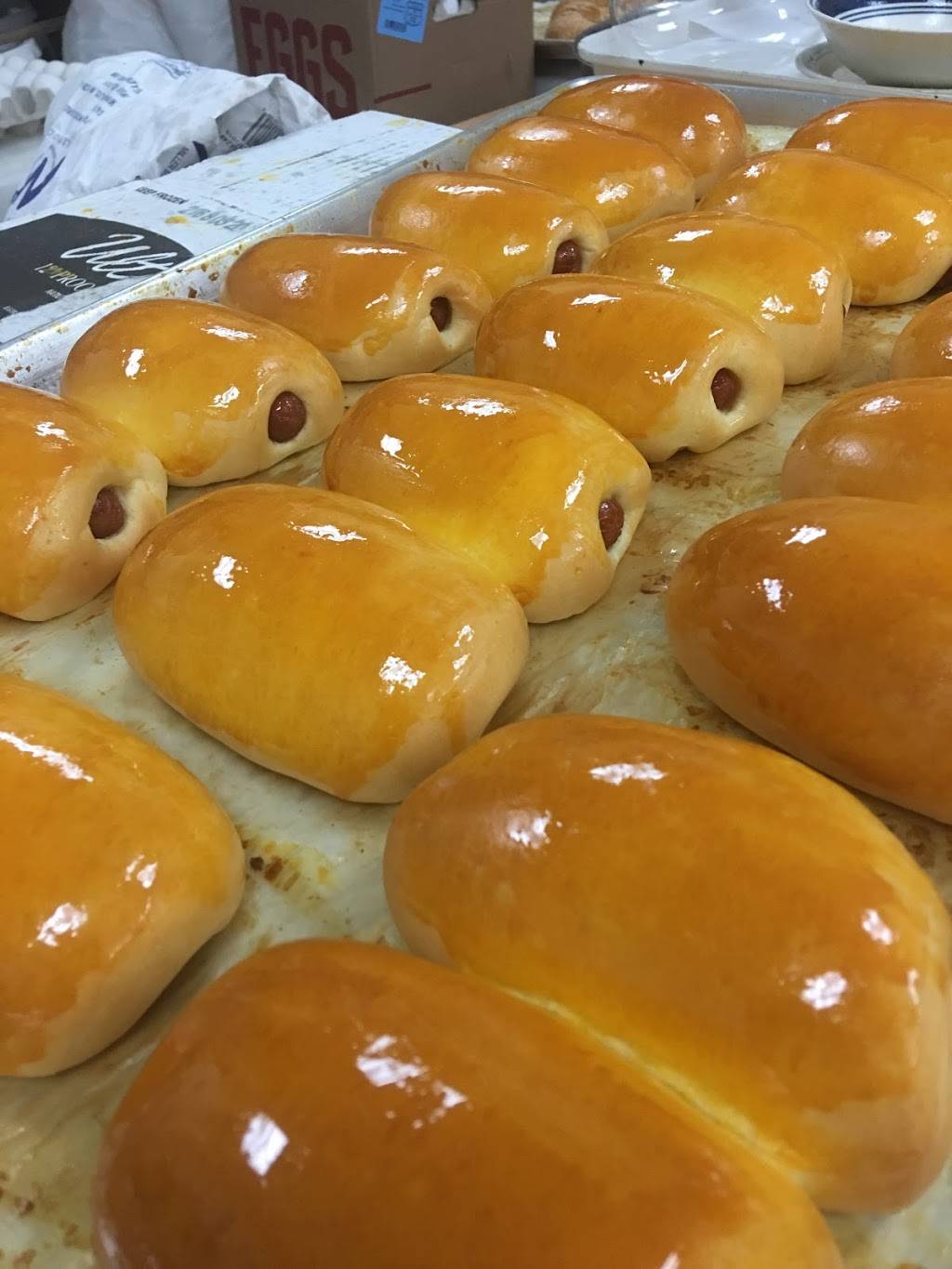 American Donut | restaurant | 2907 Rayford Rd #105, Spring, TX 77386, USA | 2812989800 OR +1 281-298-9800