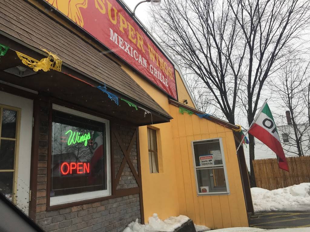 Super wings | restaurant | 112 Whitney St, Leominster, MA 01453, USA | 9785377186 OR +1 978-537-7186